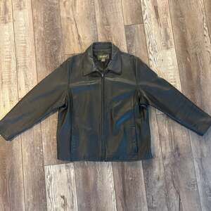 Eddie Bauer Men's Vintage Black Genuine Leather Zip-Up Jacket